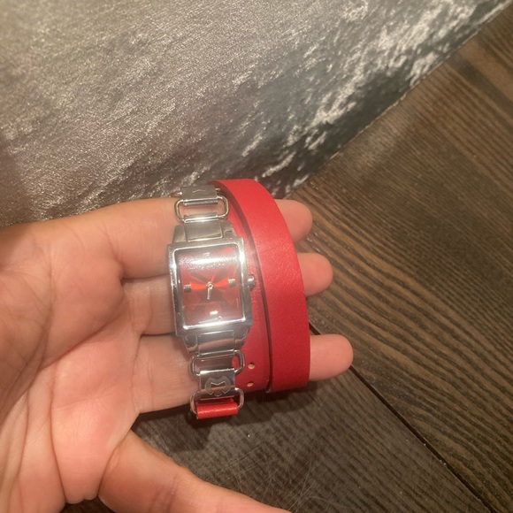 Mila Schön Leather Wrap Watch need to repair and battery - Picture 2 of 6